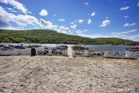 2 High Trail Ci Road New Fairfield CT 06812