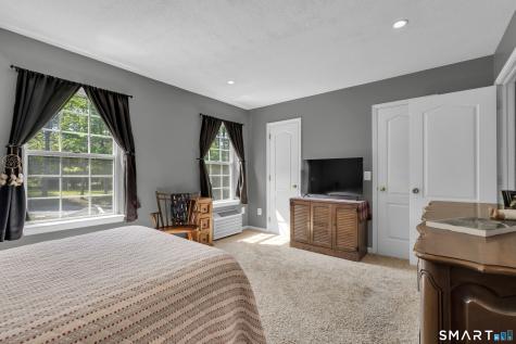 6 Glen Ridge Court New Milford CT 06776