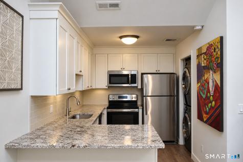 2289 Bedford Street Stamford CT 06905