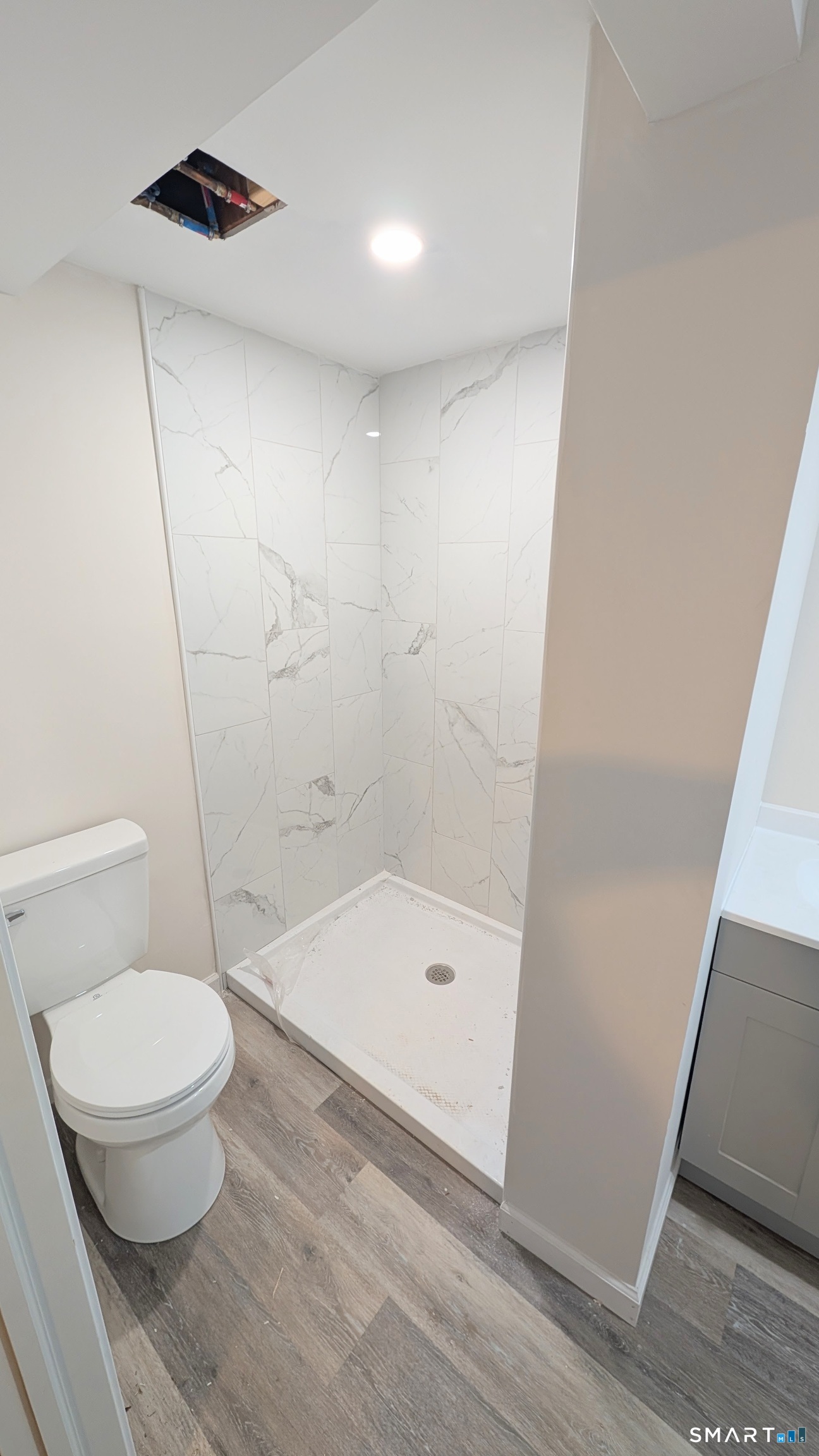 21 Rondy Lane East Hartford CT 06108