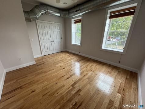 345 Bank Street New London CT 06320