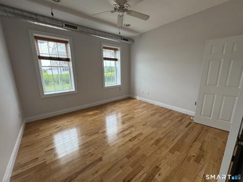 345 Bank Street New London CT 06320