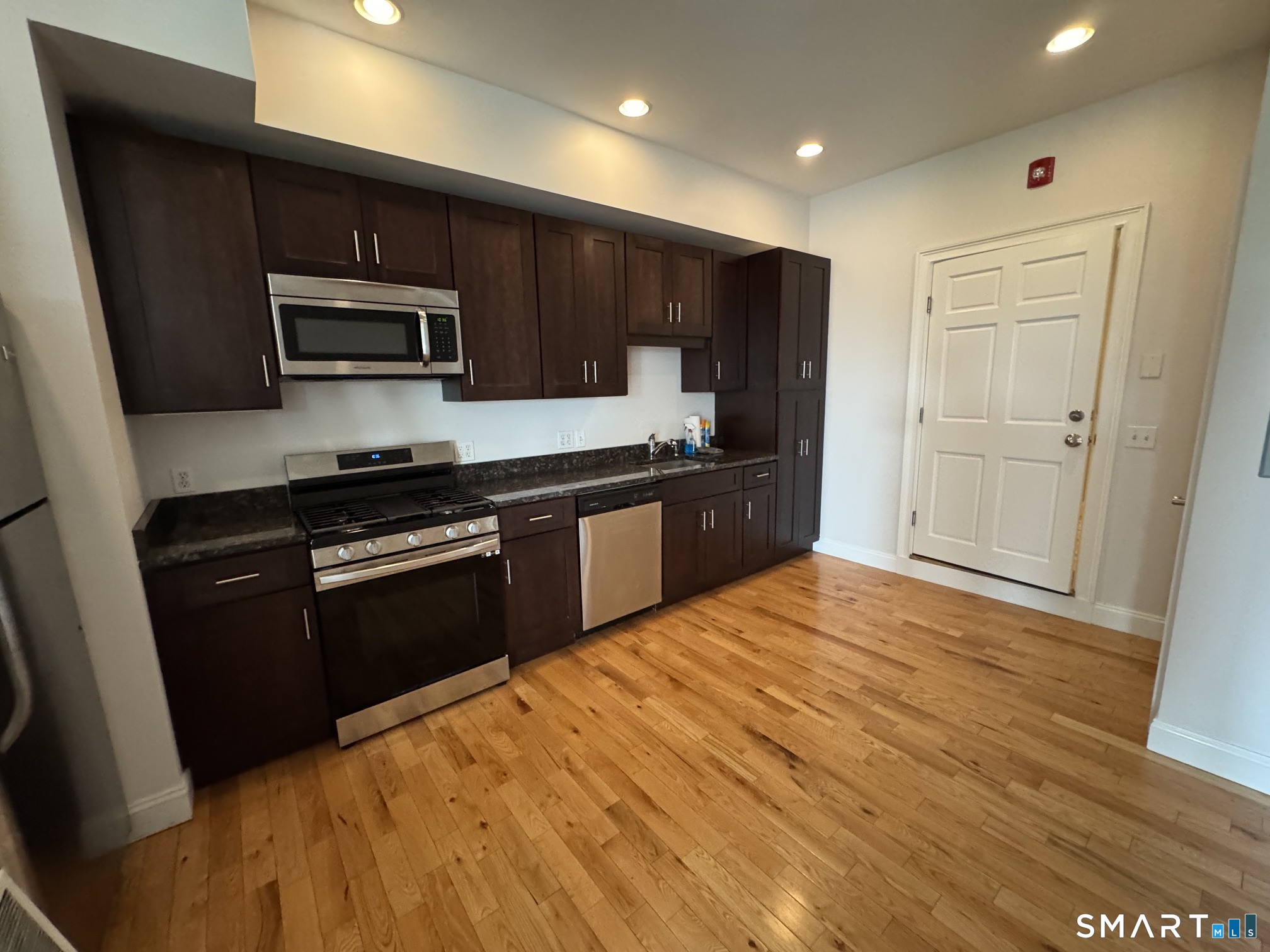 345 Bank Street New London CT 06320