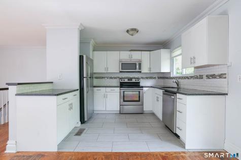 49 Tudor Lane Naugatuck CT 06770