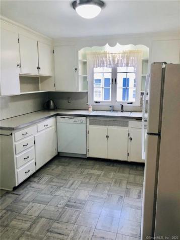 203 Ballard Drive West Hartford CT 06119