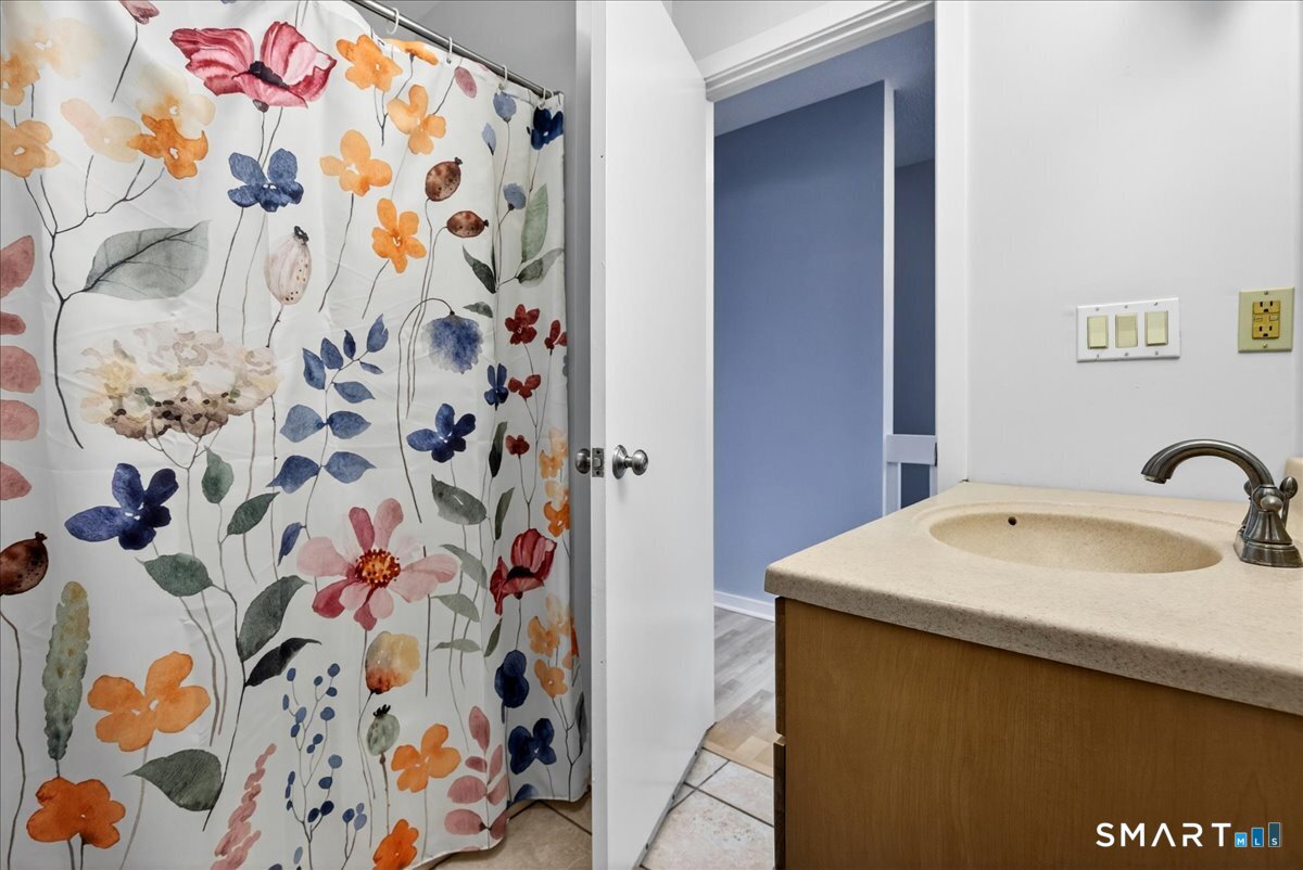 60 Coleman Street East Haven CT 06512