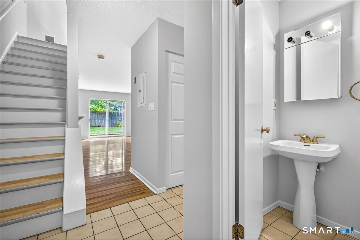 60 Coleman Street East Haven CT 06512