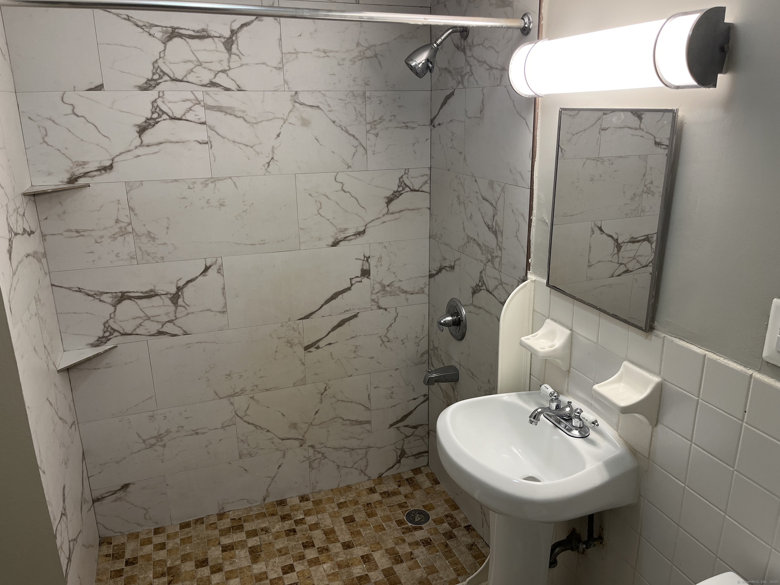 32 Cook Avenue Meriden CT 06451