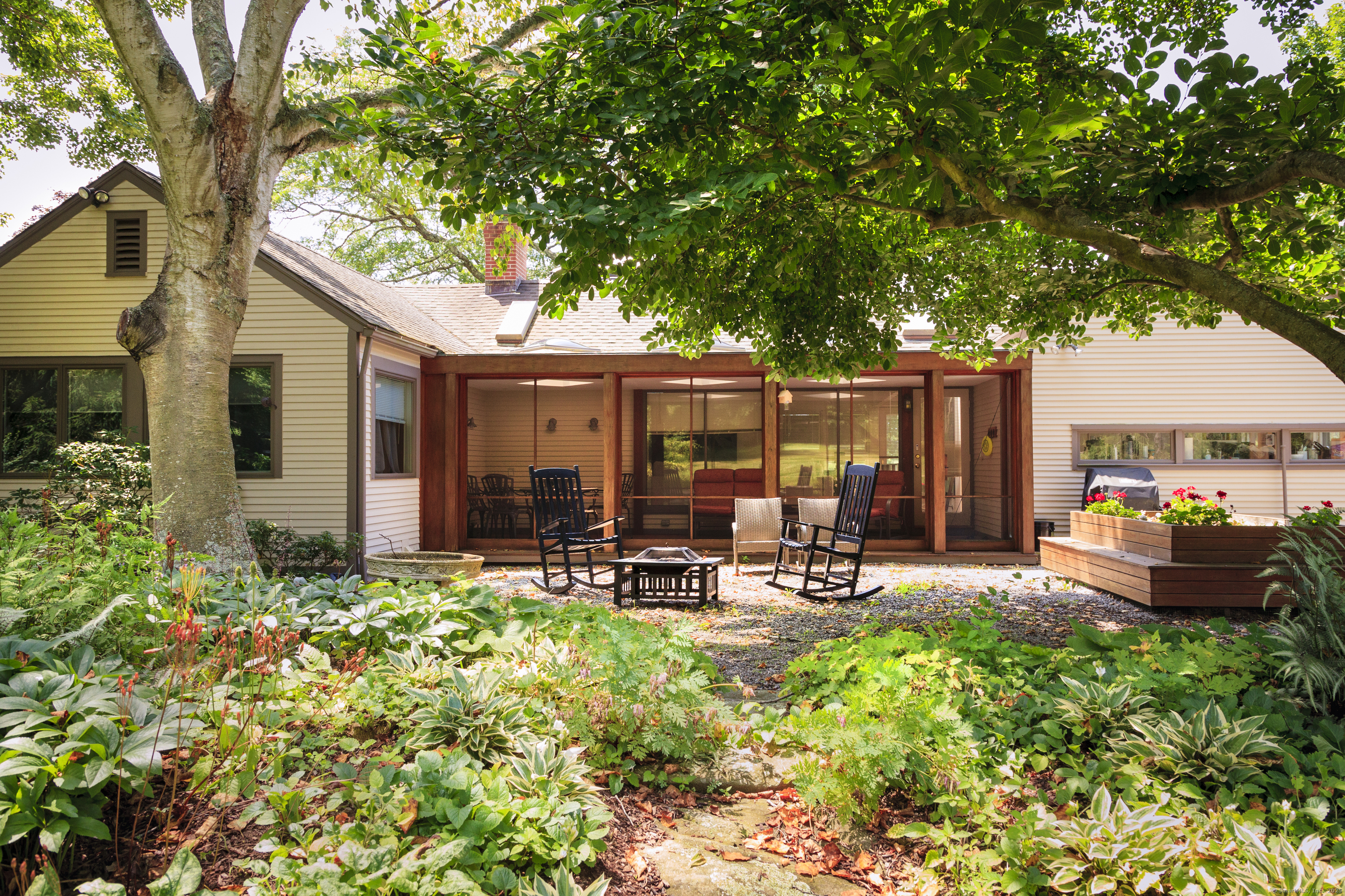 199 Goose Lane Guilford CT 06437