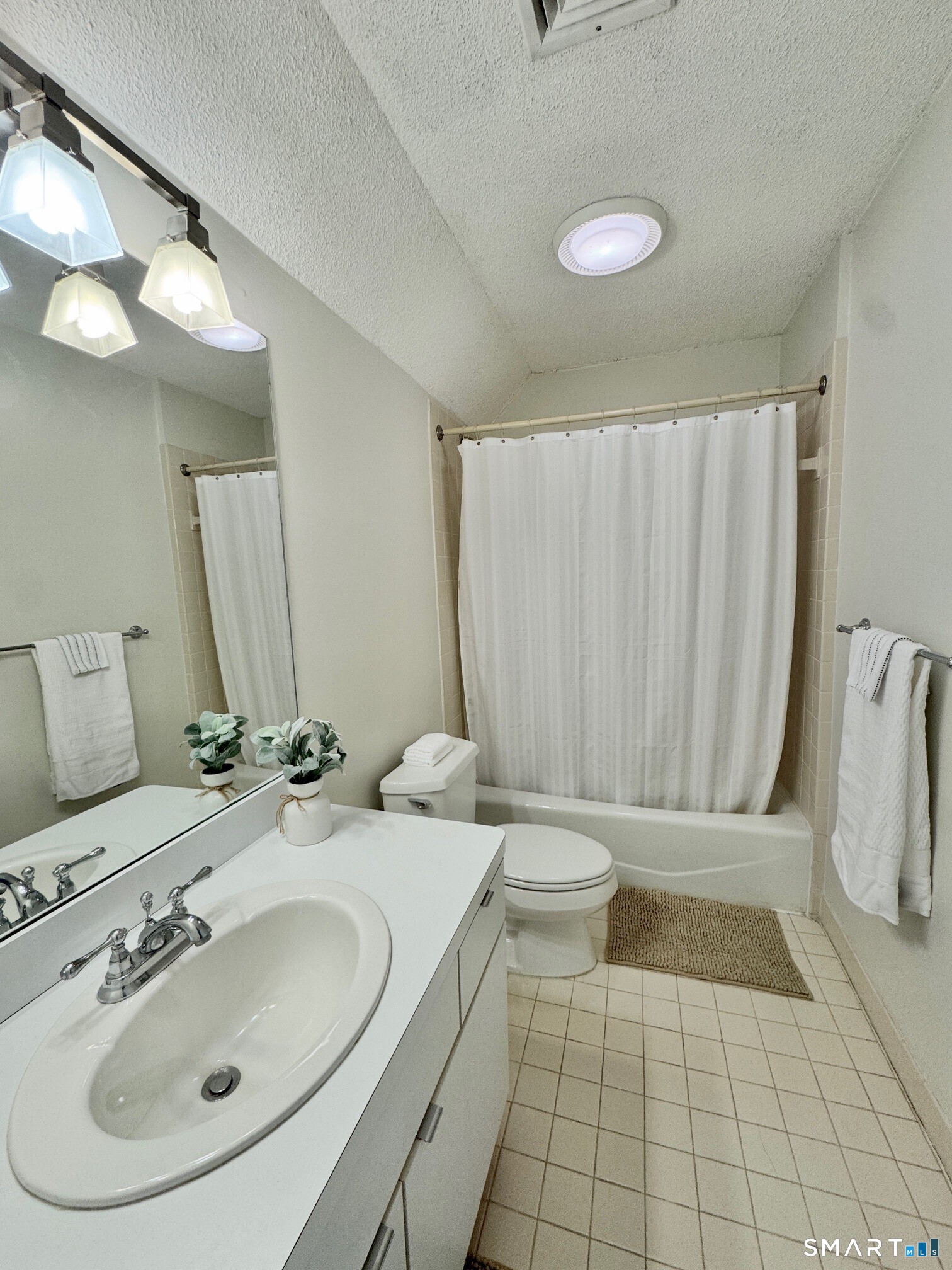 52 Wilton Crest Wilton CT 06897