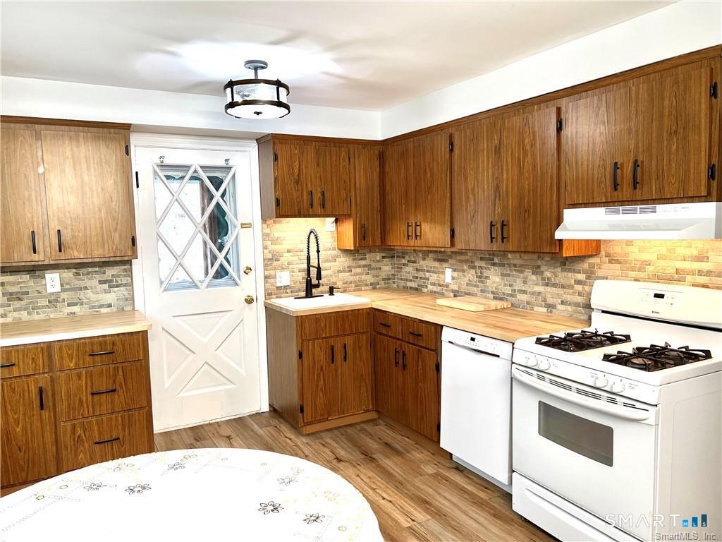 130 Platt Avenue Norwich CT 06360