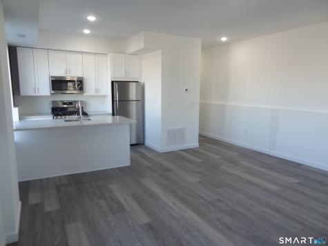2806 Fairfield Avenue Bridgeport CT 06605