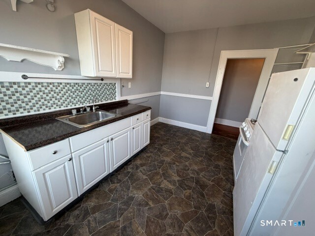 2744 Fairfield Avenue Bridgeport CT 06605