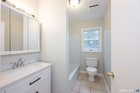 799 Foxon Road East Haven CT 06513
