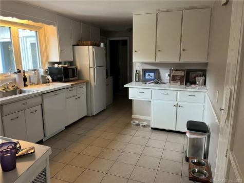 129 Buttonball Road Orange CT 06477