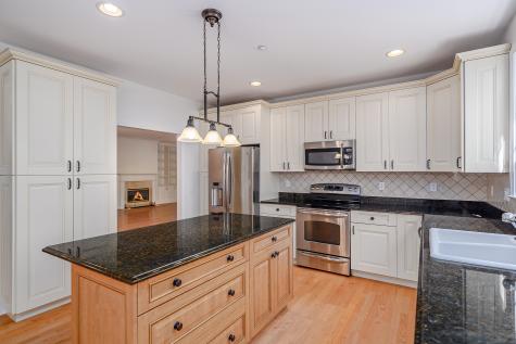 82 Suzie Drive Newtown CT 06470