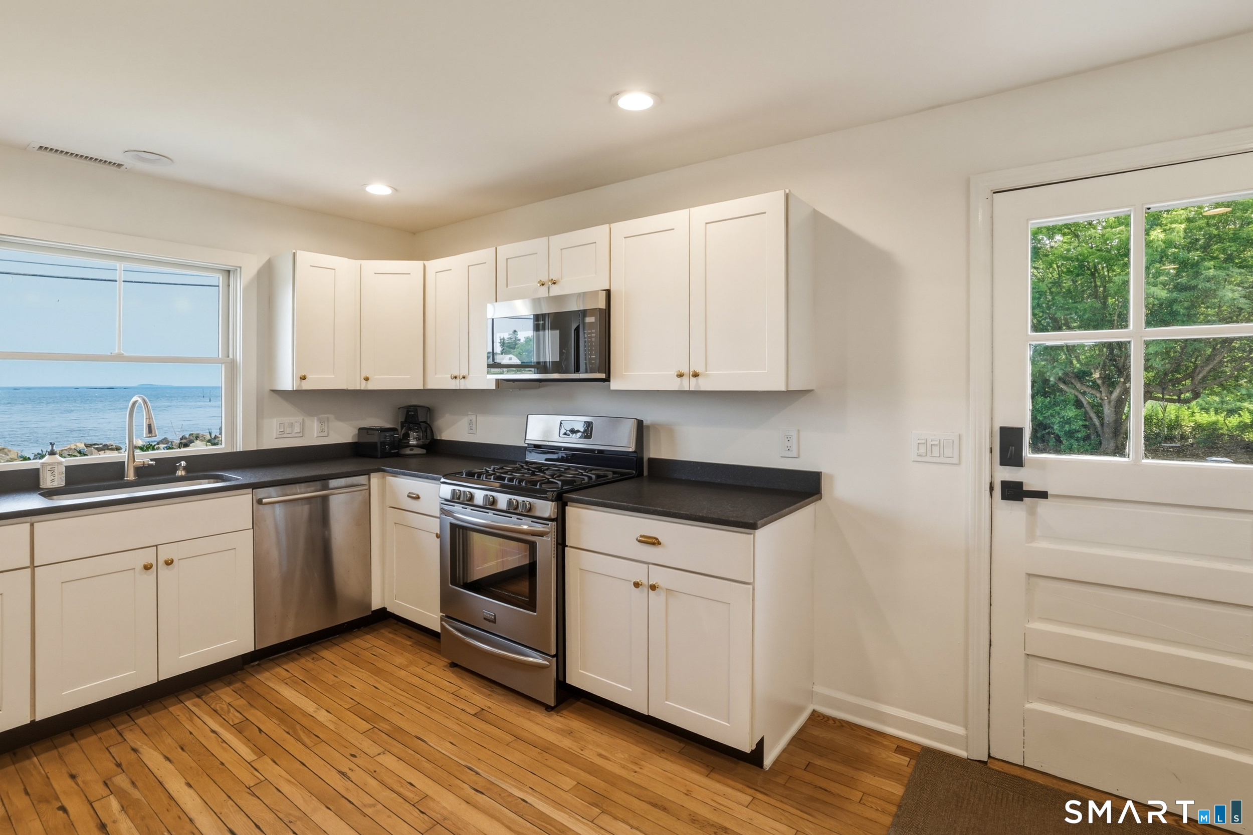 69 Daniel Avenue Guilford CT 06437