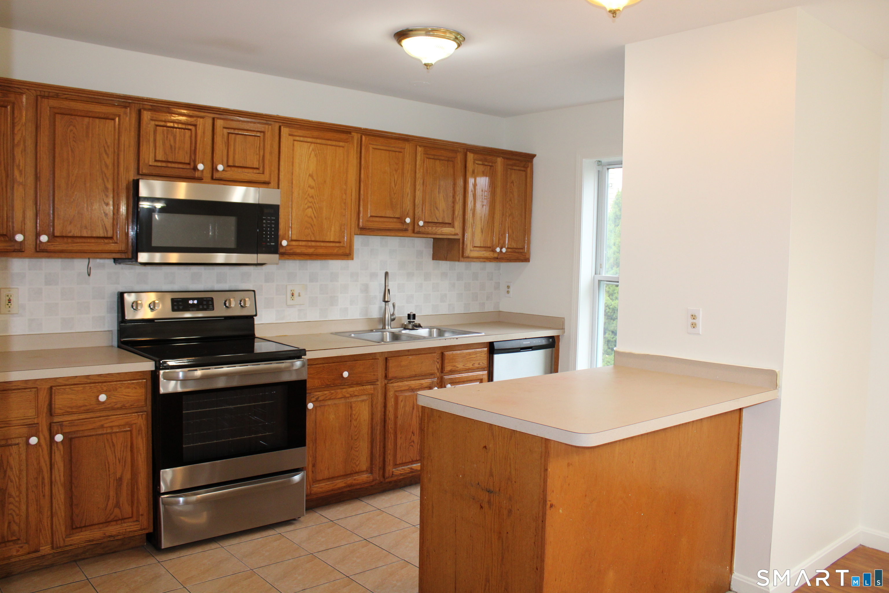 35 John Street Norwich CT 06360