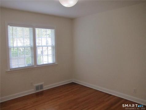 8 Rochambeau Avenue Ridgefield CT 06877