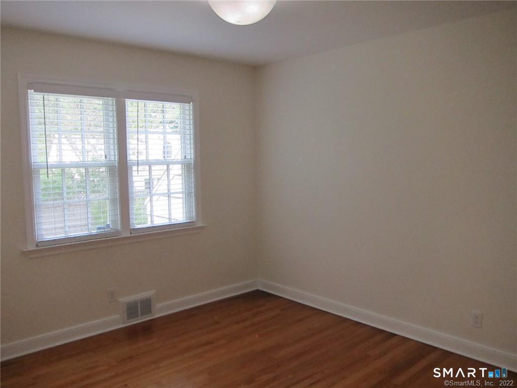 8 Rochambeau Avenue Ridgefield CT 06877