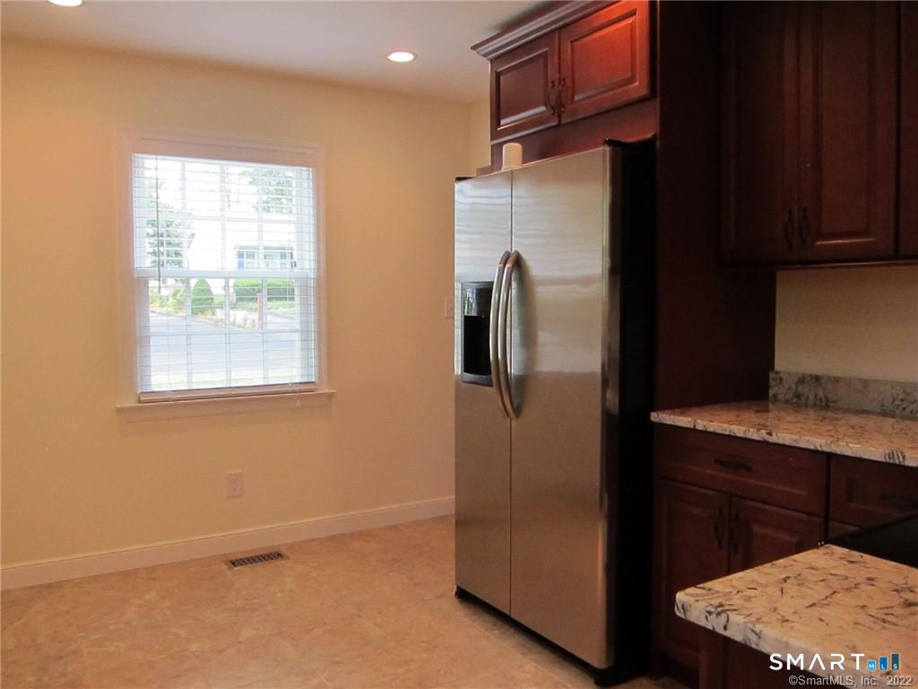 8 Rochambeau Avenue Ridgefield CT 06877
