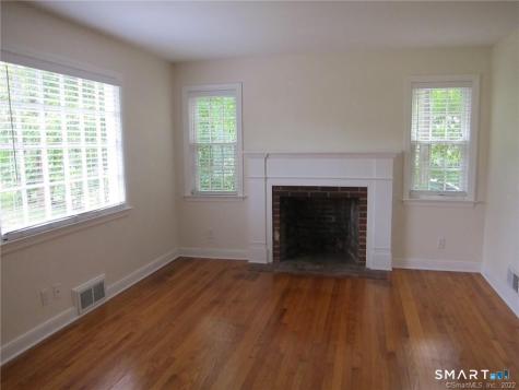 8 Rochambeau Avenue Ridgefield CT 06877