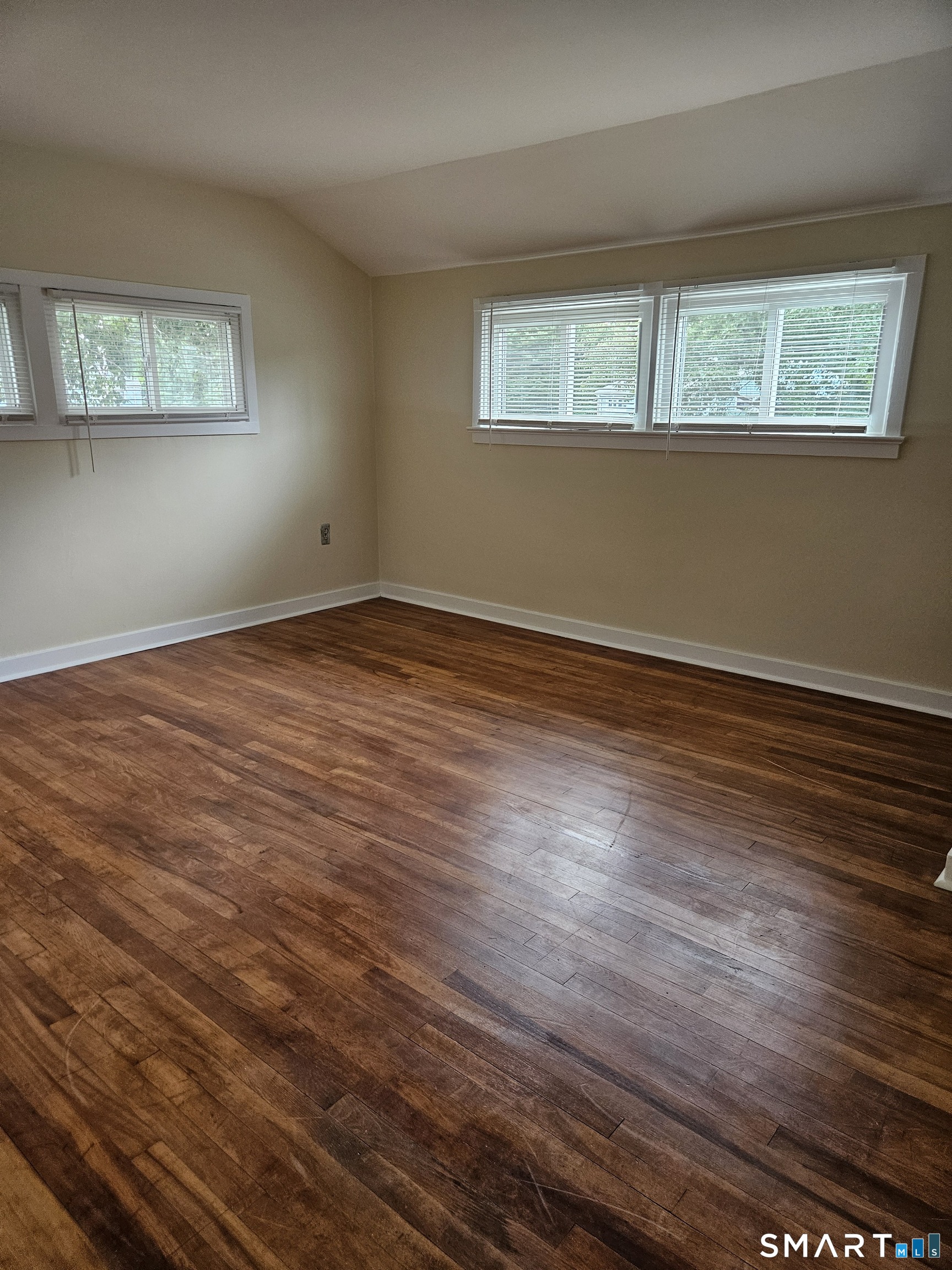 42 Mclaughlin Terrace Derby CT 06418