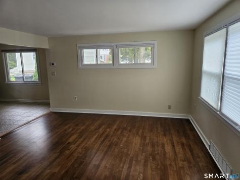 42 Mclaughlin Terrace Derby CT 06418