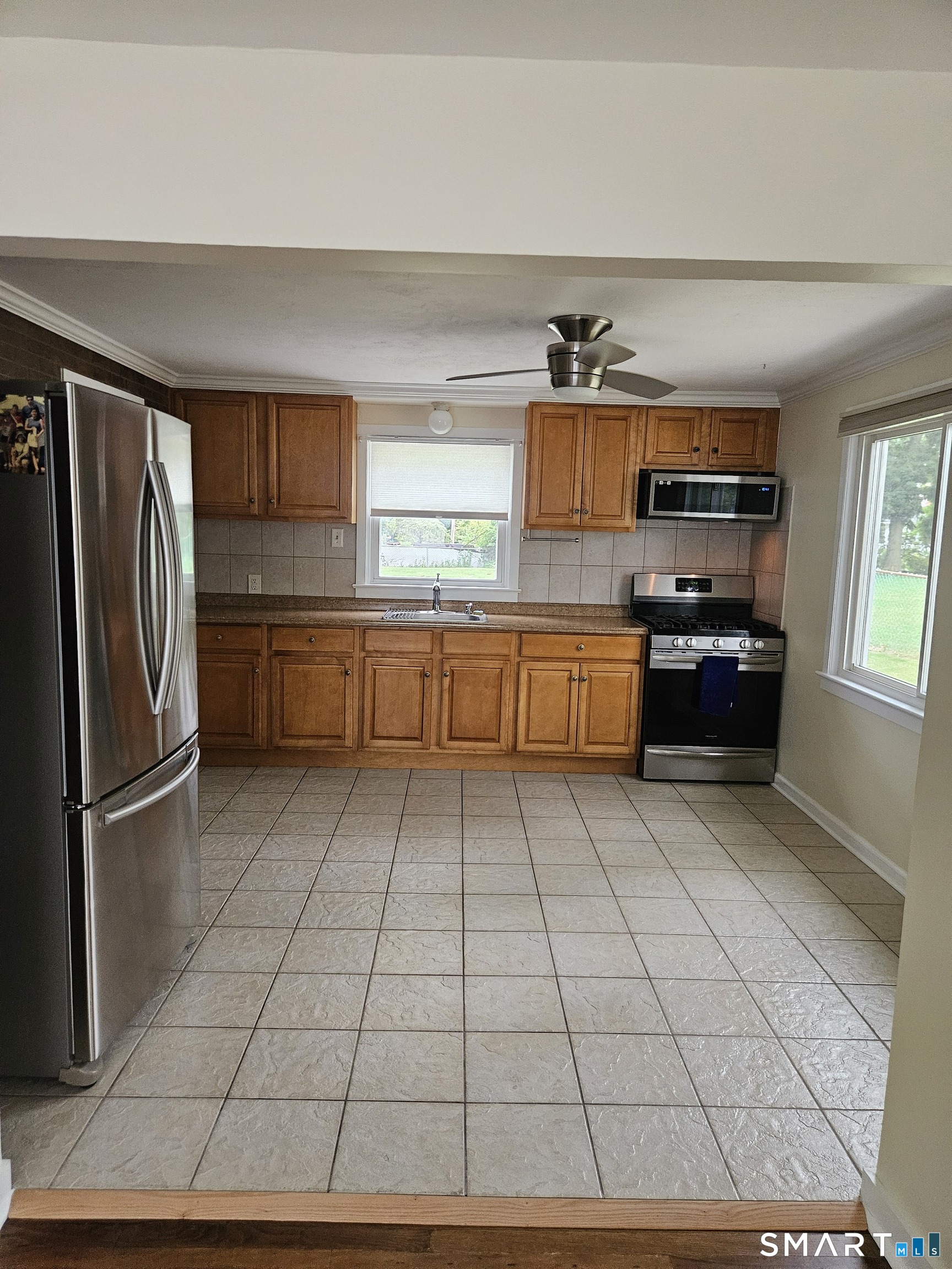 42 Mclaughlin Terrace Derby CT 06418