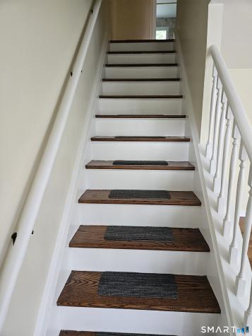 42 Mclaughlin Terrace Derby CT 06418