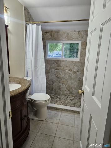 42 Mclaughlin Terrace Derby CT 06418