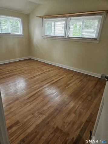 42 Mclaughlin Terrace Derby CT 06418