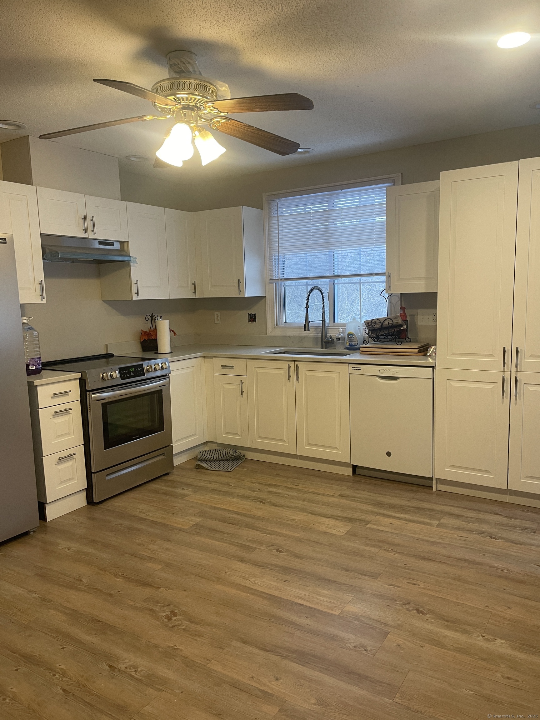 160 Dividend Road Rocky Hill CT 06067