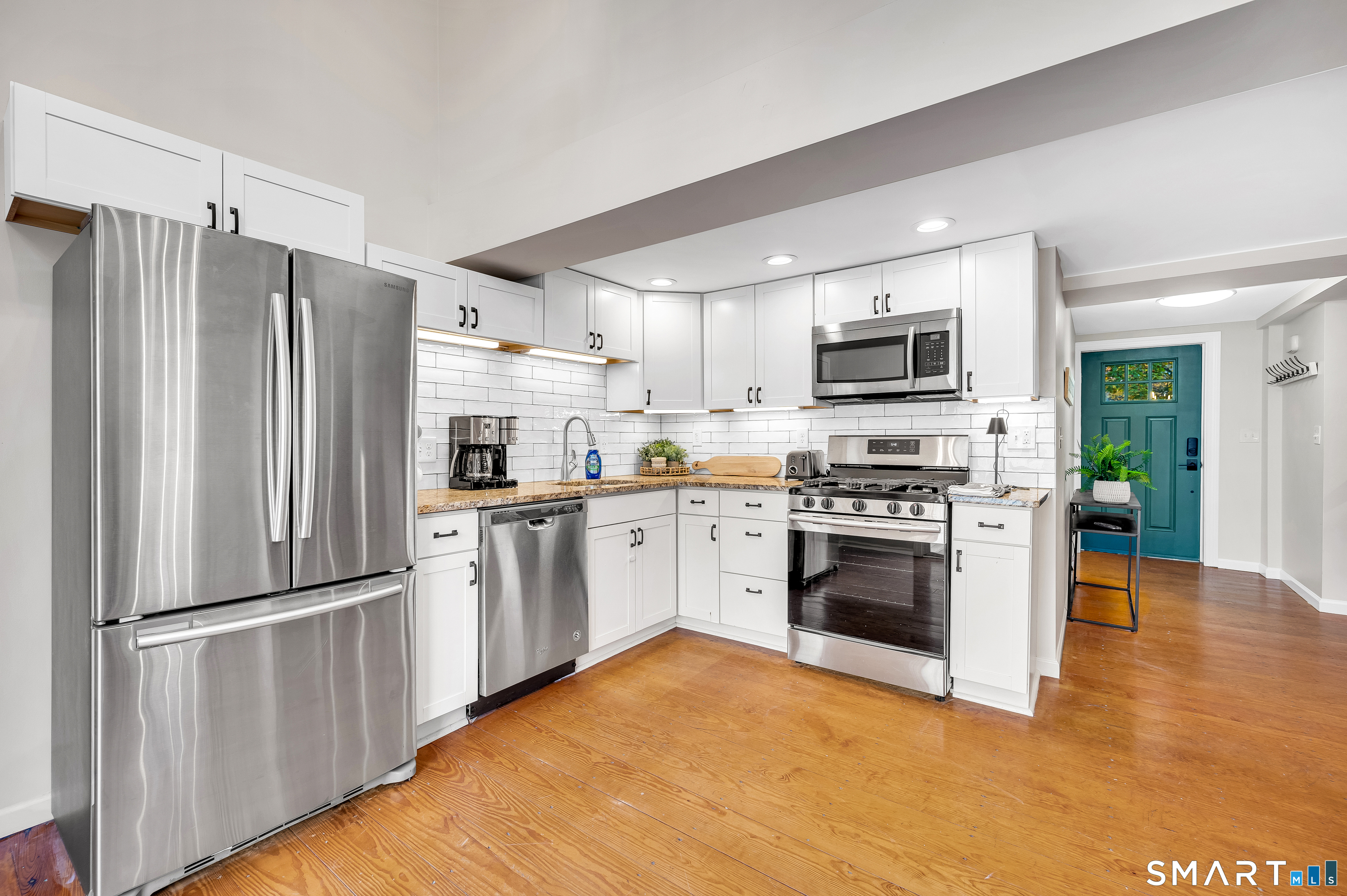 736-750 Main Street Branford CT 06405