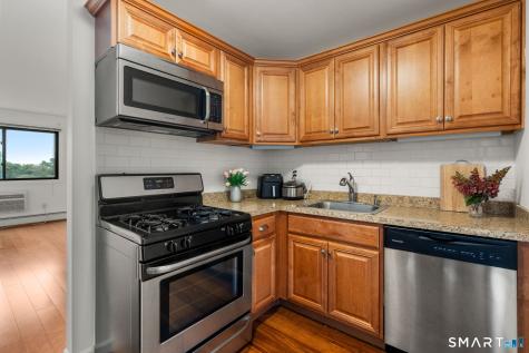 1168 Main Street Stratford CT 06615