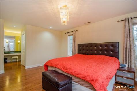 4 Buckingham Lane West Hartford CT 06117