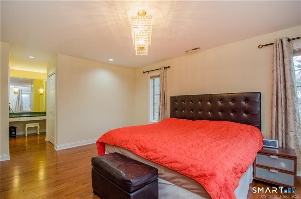 4 Buckingham Lane West Hartford CT 06117