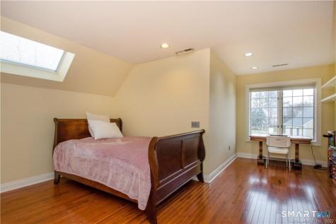 4 Buckingham Lane West Hartford CT 06117