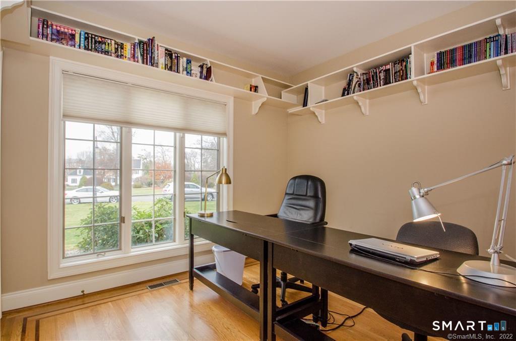 4 Buckingham Lane West Hartford CT 06117
