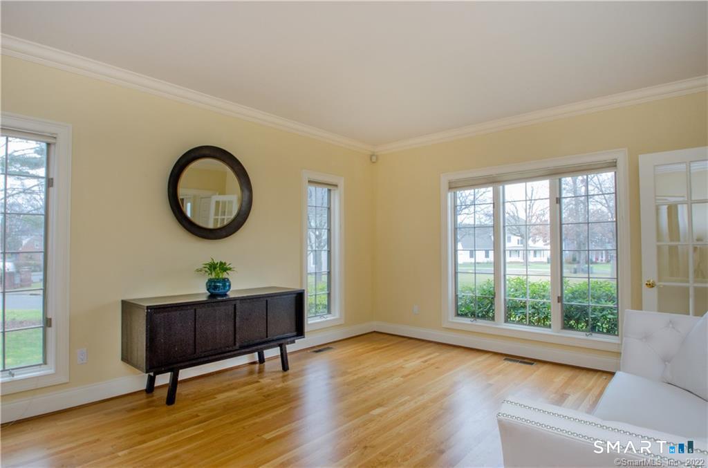4 Buckingham Lane West Hartford CT 06117