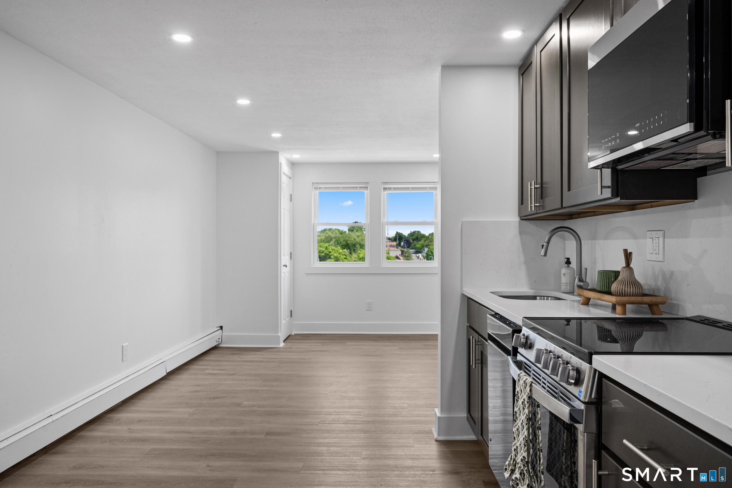 145 Garfield Avenue New London CT 06320