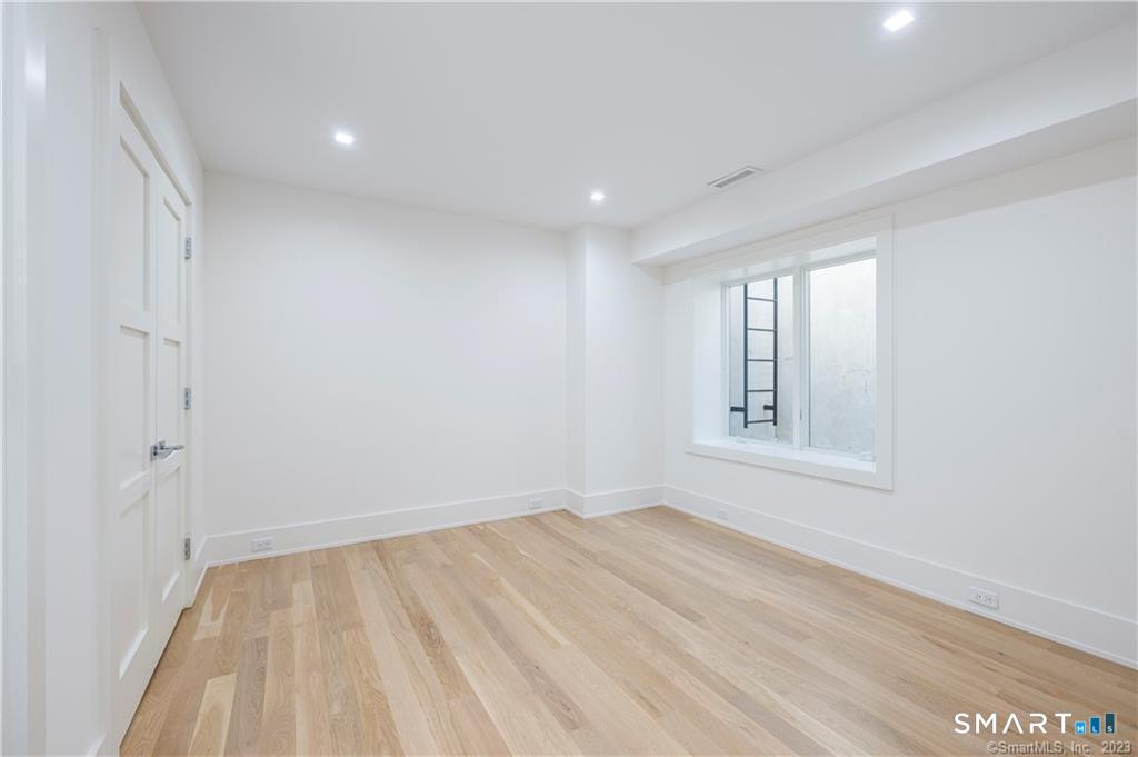 189 Davis Avenue Greenwich CT 06830