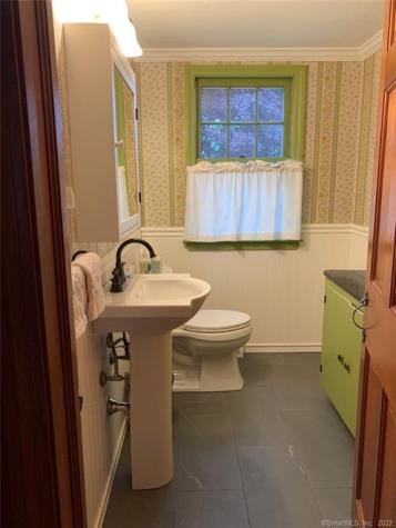22 Fairview Avenue Madison CT 06443