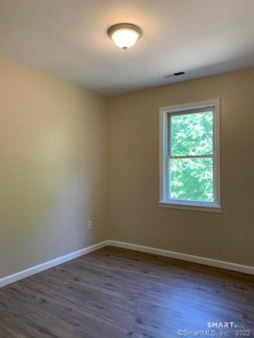 15 Krakow Street Derby CT 06418