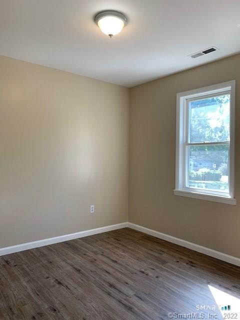 15 Krakow Street Derby CT 06418