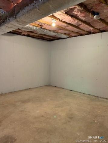 15 Krakow Street Derby CT 06418