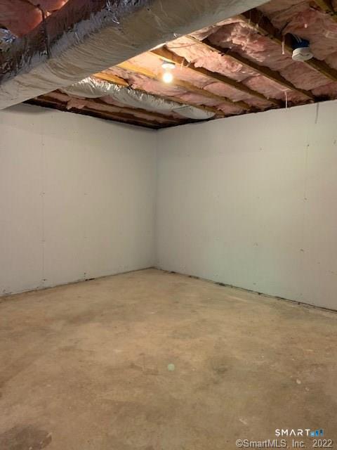 15 Krakow Street Derby CT 06418