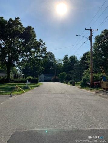 15 Krakow Street Derby CT 06418