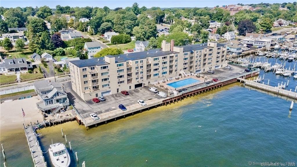 292 Pequot Avenue New London CT 06320