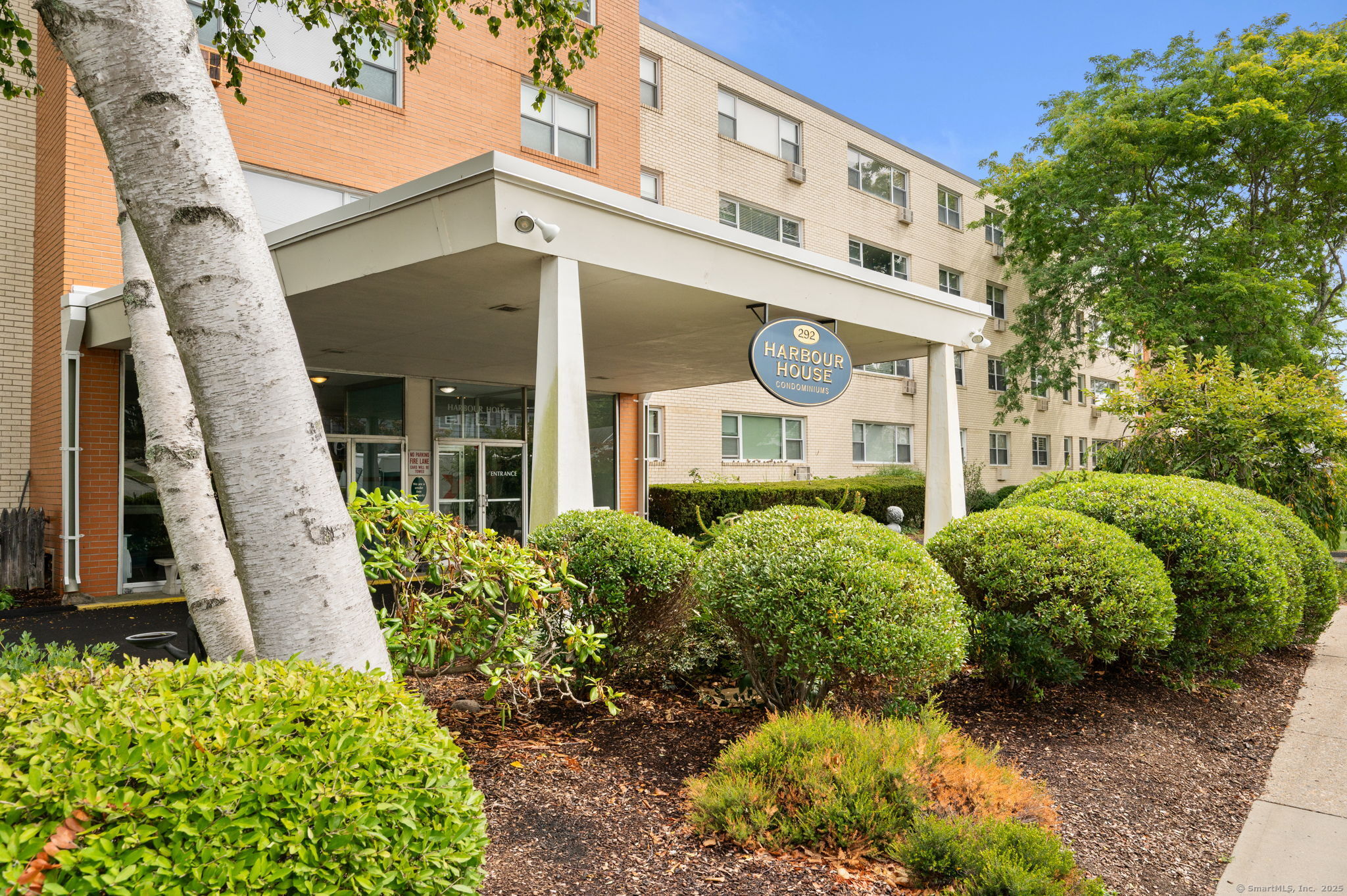 292 Pequot Avenue New London CT 06320